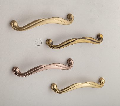 Мебельная ручка SY4480 0160 MM BRASS VIBR